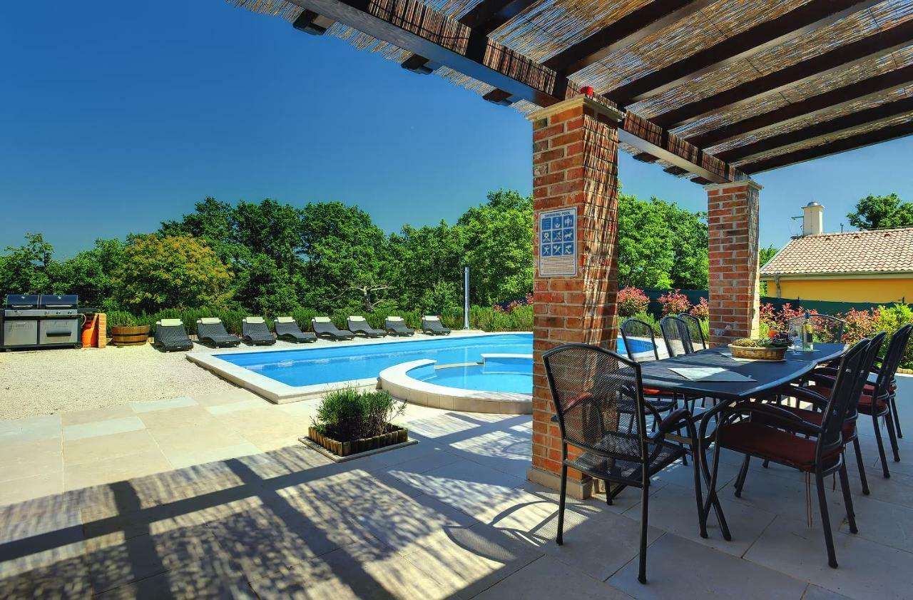 Villas Vea Histria Režanci المظهر الخارجي الصورة